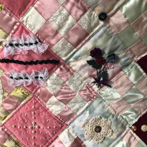 Exquisite handmade quilted vintage tree skirt - Picture 4 of 16